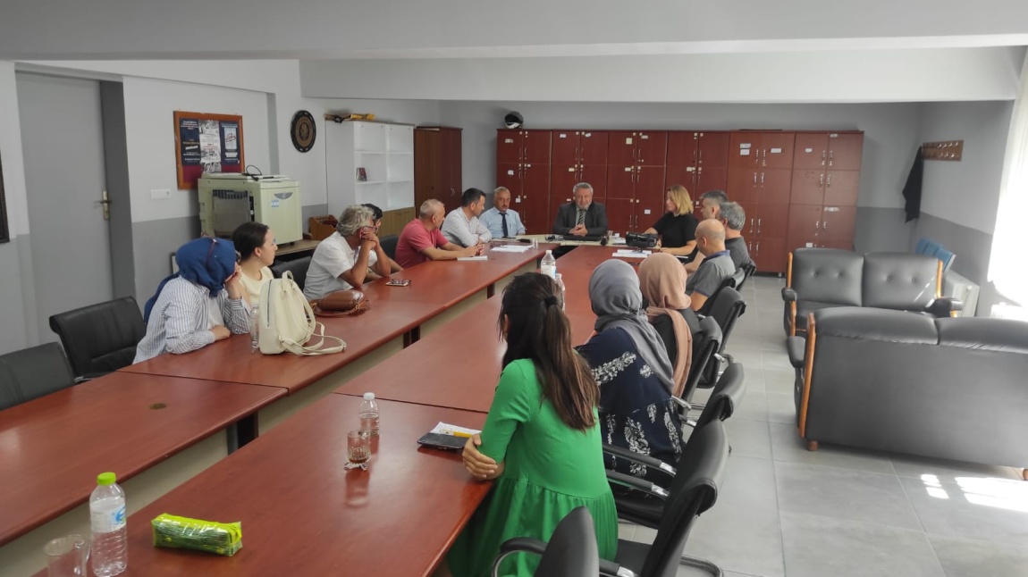 iL MİLLİ EĞİTİM MÜDÜR YARDIMCIMIZ  ADEM GÜLŞEN OKULUMUZU ZİYARET ETTİ